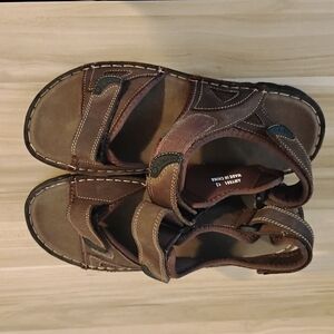 Nwot Men's Brown Velcro Sandals Size 12